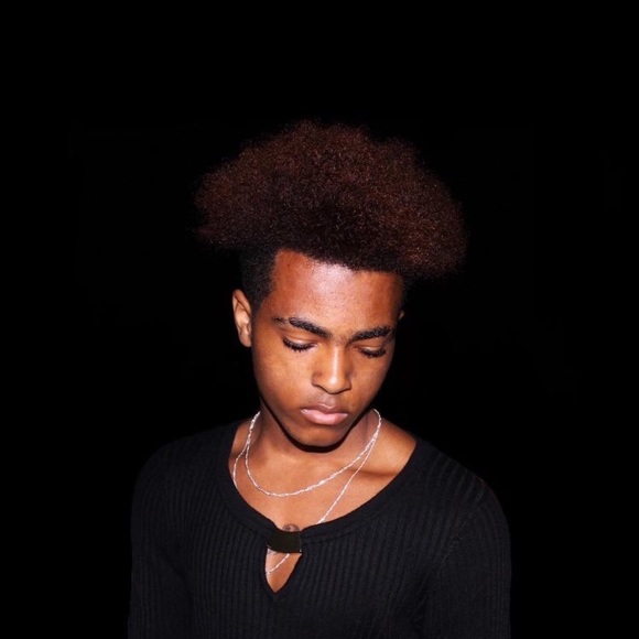 Meet your Posher, Dominic - Picture 1 of 1